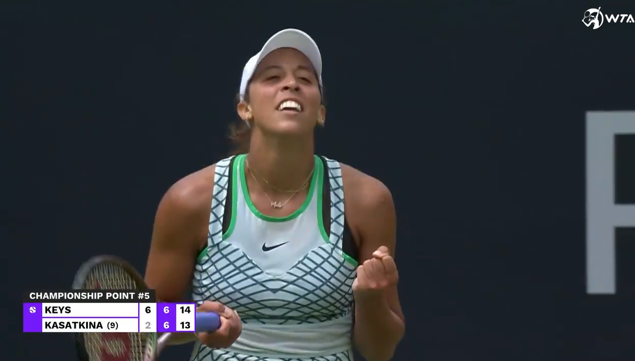 地反映出他 地反映出他