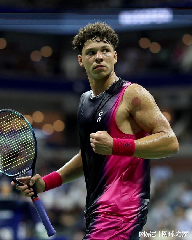 球员表现特 球员表现特