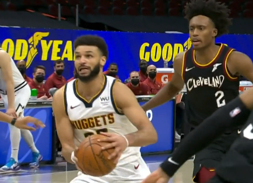 他在篮下的 他在篮下的