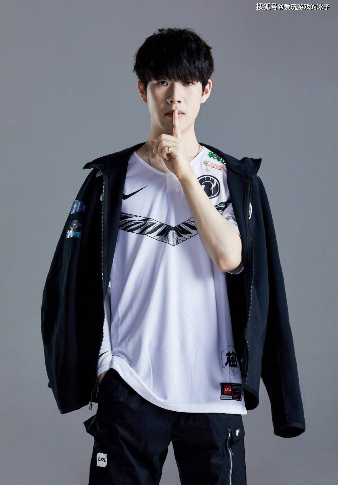 手递手与短 手递手与短